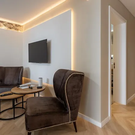 Casa Branca 36 By An Island Funchal (Madeira)