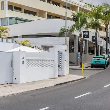 Casa Branca 36 By An Island Funchal (Madeira)