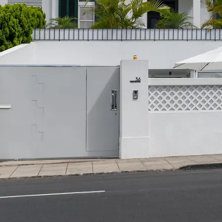 Casa Branca 36 By An Island * Funchal (Madeira)