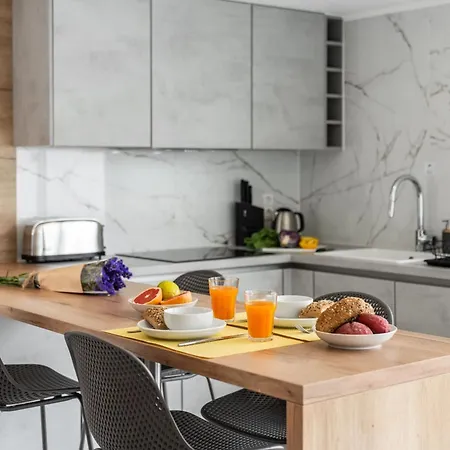 Casa Branca 36 By An Island * Funchal (Madeira)